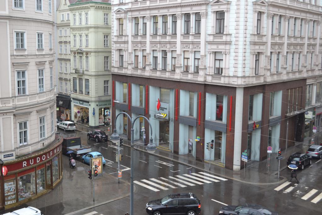 Goldfisch Apartment Hoher Markt Wien Zimmer foto